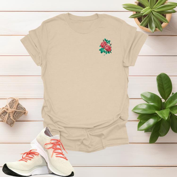 Stylish women’s short sleeve t-shirt featuring a delicate floral prints