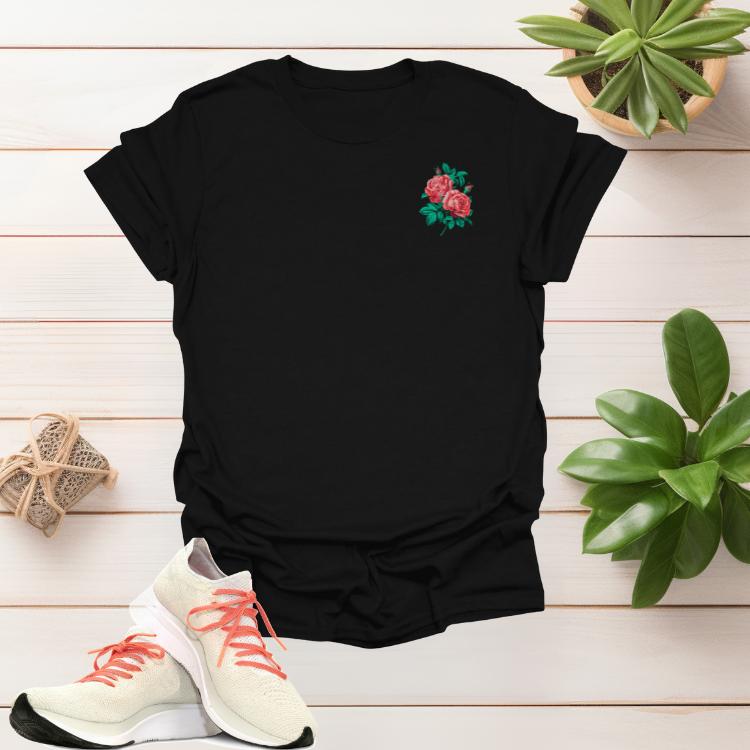 Stylish women’s short sleeve t-shirt featuring a delicate floral prints