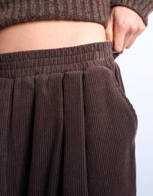 Women's Stylish Brown Corduroy Wide Leg Cropped Trousers – Comfortable Velvet-Feel Pants