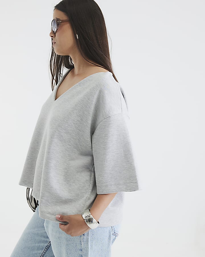 Effortless Grey V-Neck Short Sleeve Tee - Relaxed Fit, Soft Blend for Women