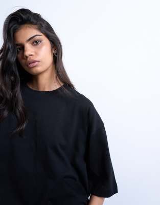 Women Soft Cotton Oversized Black Drop Shoulder Tee - Absanoh Pakistan